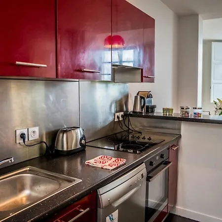 Apartment Camstel Quai De Bordeaux