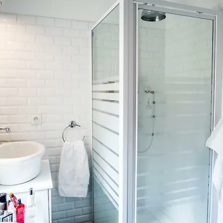 Apartment Camstel Quai De Bordeaux
